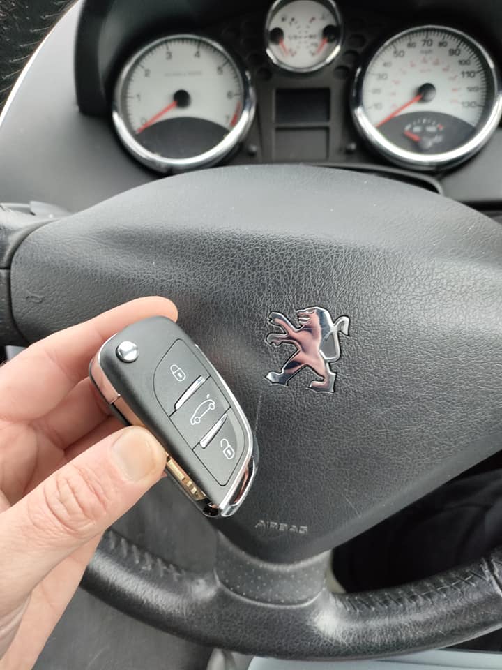 Car Key Replacement in Lancaster